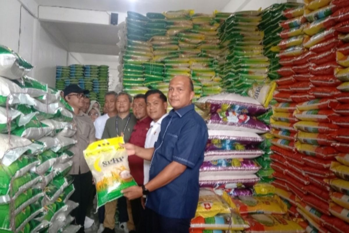 Satreskrim Polres Kampar dan Satgas Pangan Konsisten cek harga beras di pasaran