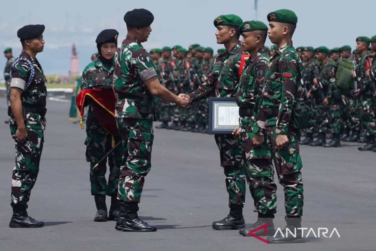 Pangdam Brawijaya sambut kedatangan Satgas Yonif 512/QY