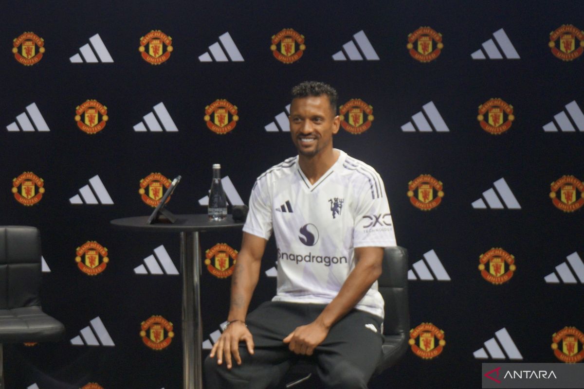 Luis Nani sebut Man United butuh waktu untuk kembali ke masa kejayaan