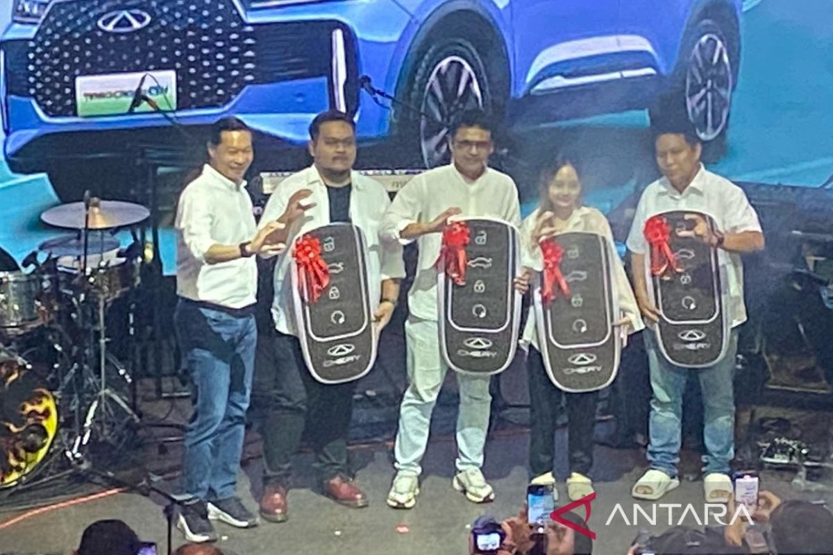 Chery resmi serahkan 1.000 unit Tiggo Cross CSH Hybrid