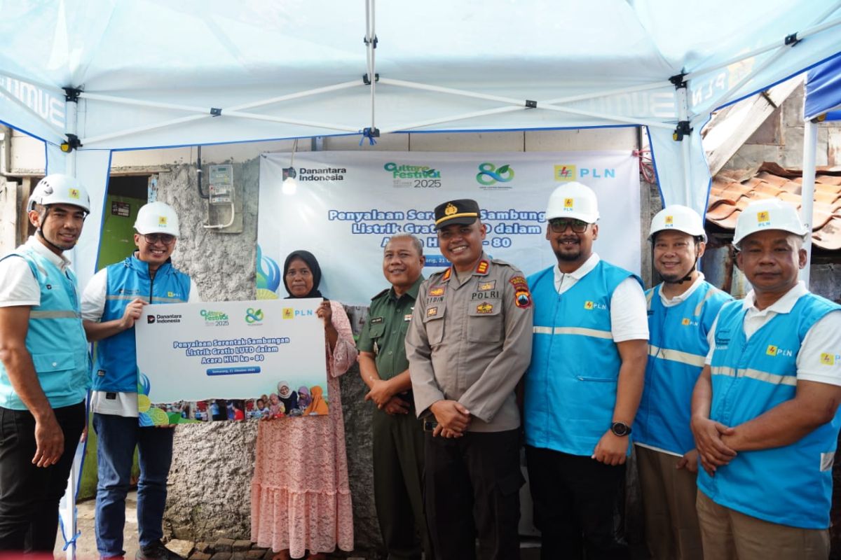 PLN UID Jateng & DIY berbagi cahaya ke keluarga prasejahtera