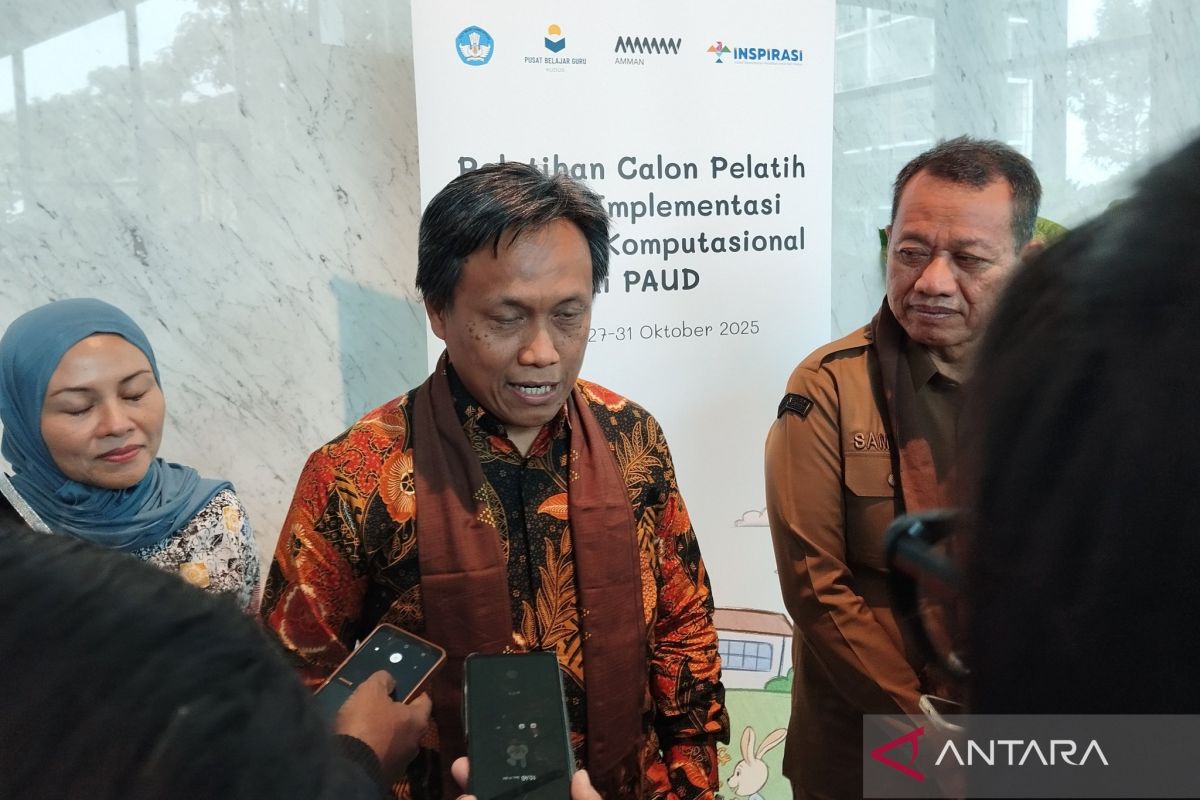Kemendikdasmen menargetkan 12.500 guru raih gelar S1 pada 2025