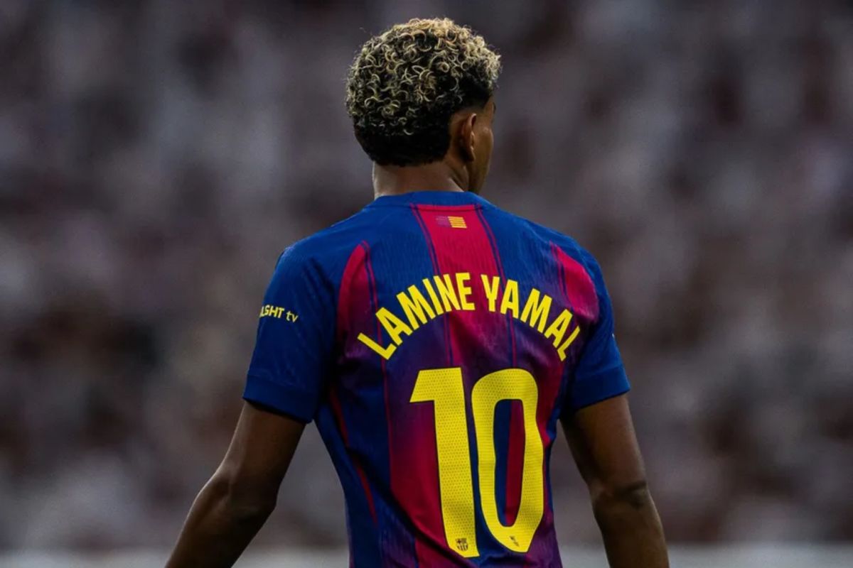 Barcelona bela performa Lamine Yamal