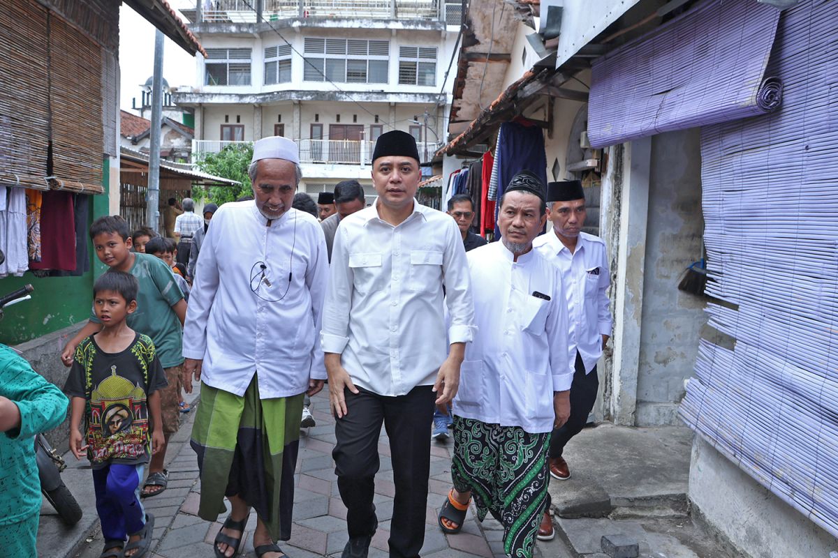 Pemkot Surabaya-ITS periksa struktur bangunan pondok pesantren