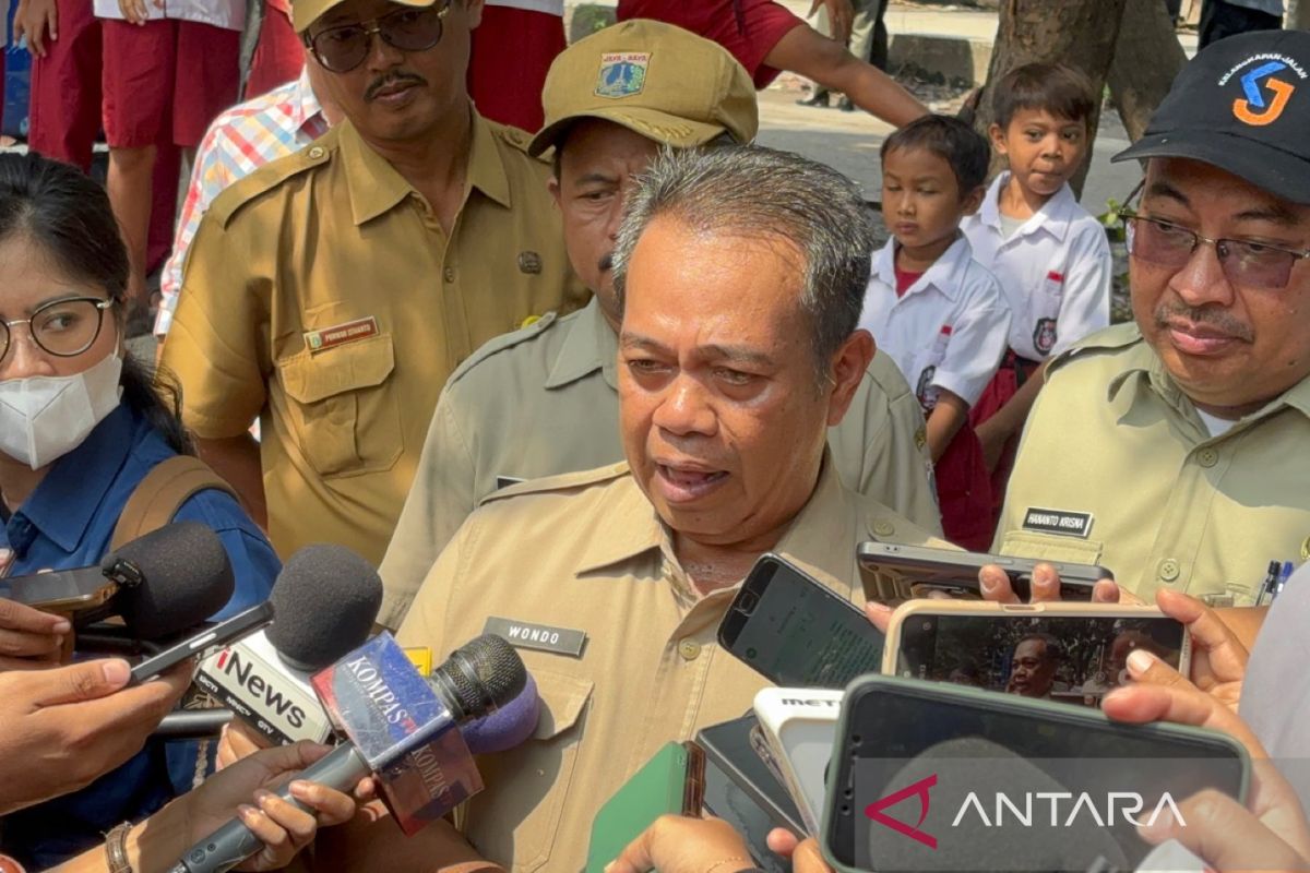 Jalan tinggi sebelah di Penjaringan segera diperbaiki