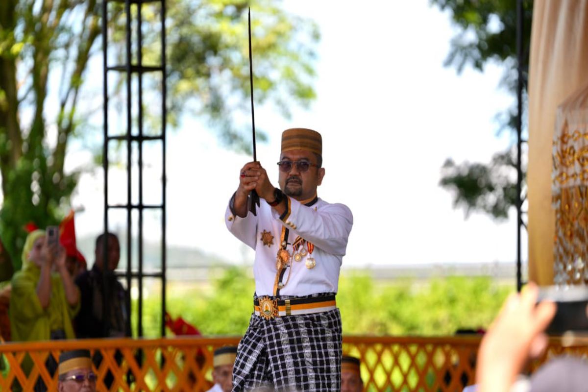 Merawat Budaya Mamuju melalui ritual Massossor Manurung