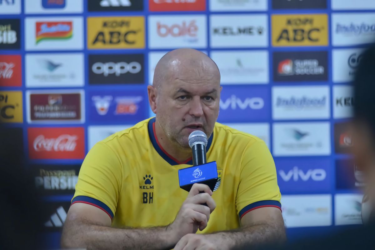 Bojan Hodak isyaratkan rotasi pemain saat Persib jamu Persis Solo