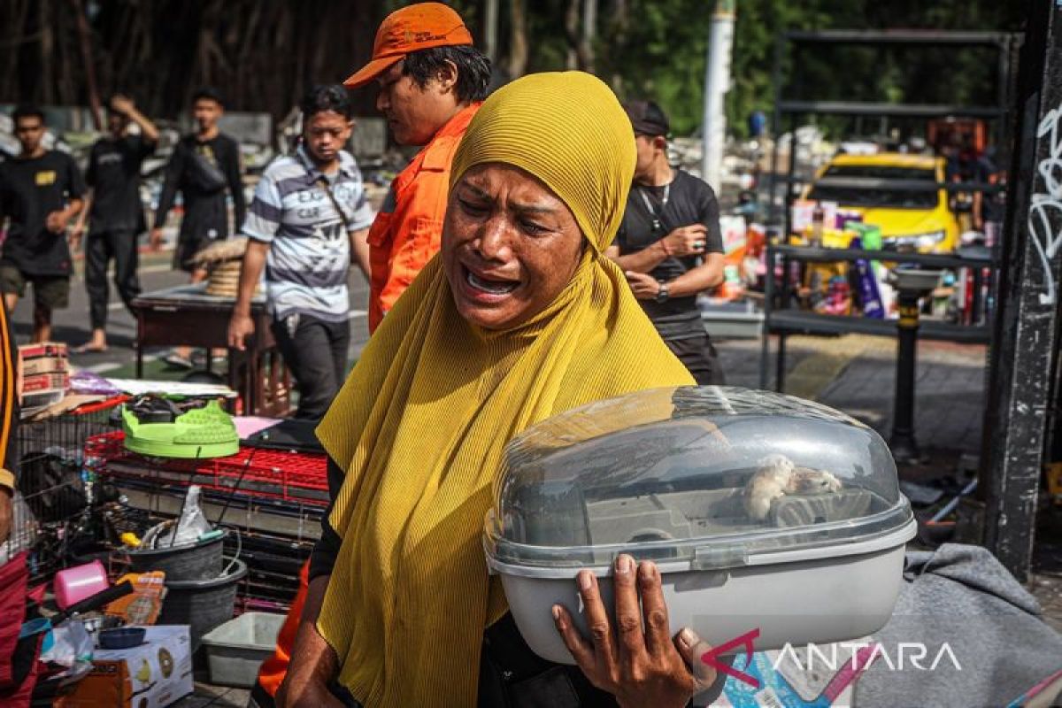 Legislator sayangkan DKI relokasi paksa pedagang Pasar Barito