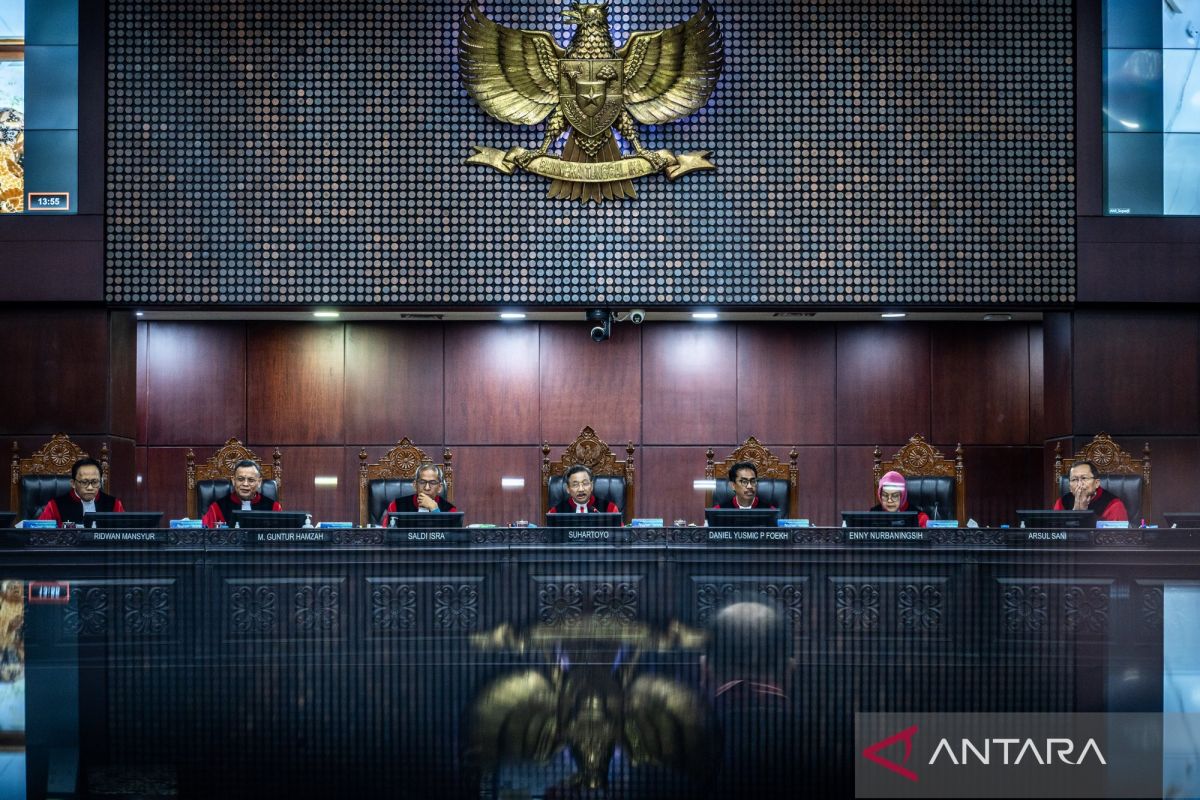 Dosen-mahasiswa uji konstitusionalitas tunjangan pensiun anggota DPR