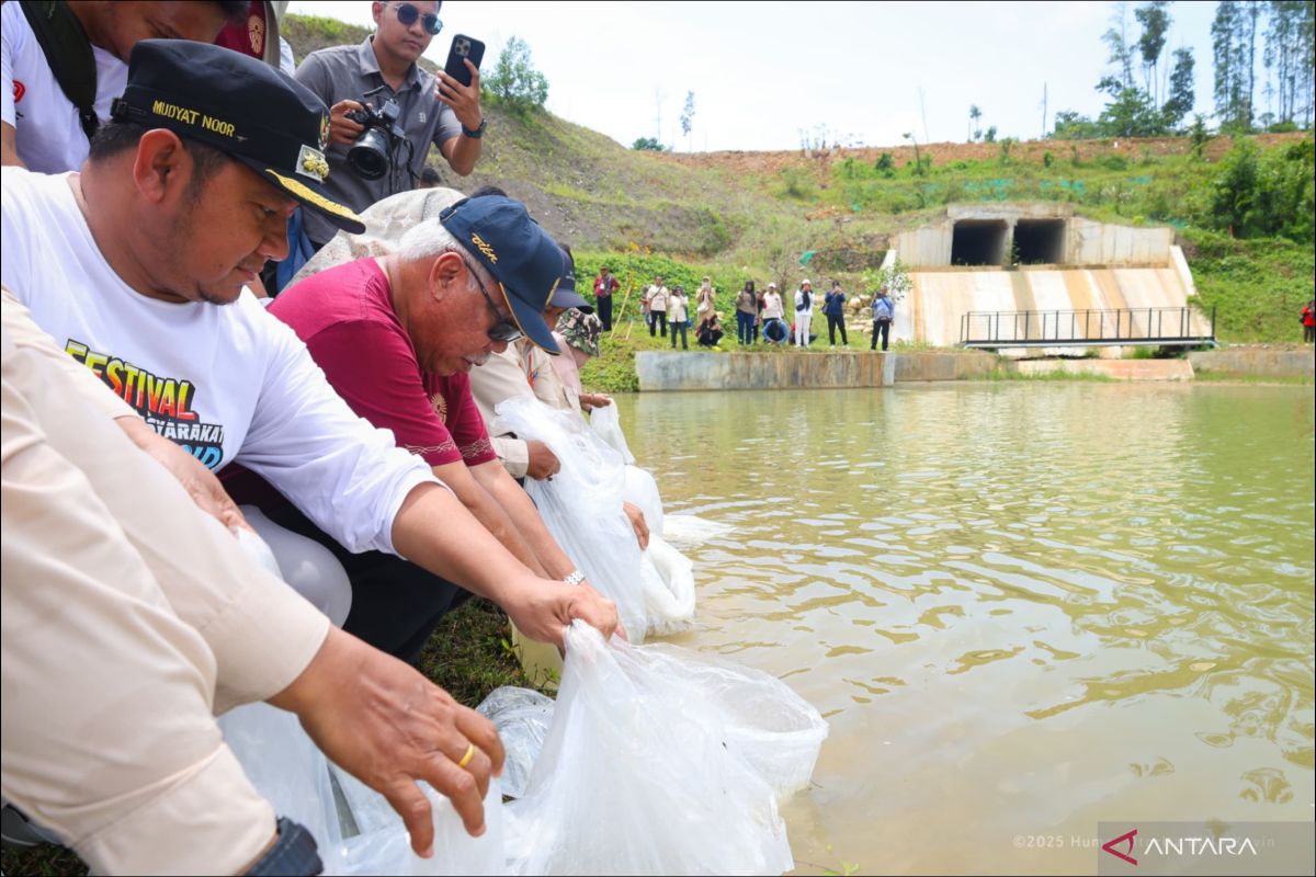 Otorita tebar benih ikan sebagai sumber pangan protein di IKN