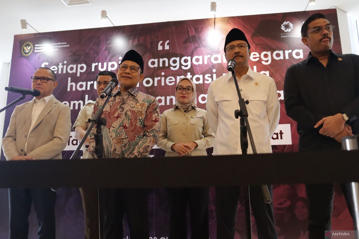Setahun Kemenko PM, tonggak perubahan dari bansos ke pemberdayaan