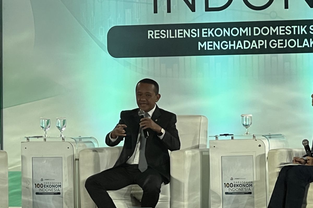 Menteri Bahlil tepis kekhawatiran minyak goreng langka karena B50