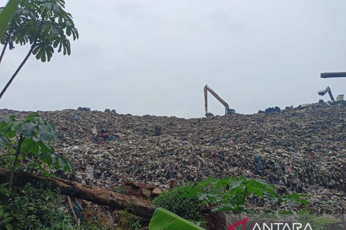Tercemar sampah, warga sekitar TPA Tangsel kesulitan dapat air bersih