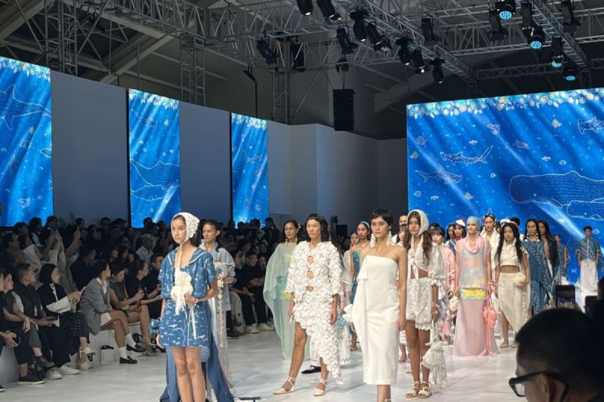Sejauh Mata Memandang menyingkap keindahan koleksi 'Larung' di panggung JFW 2026.