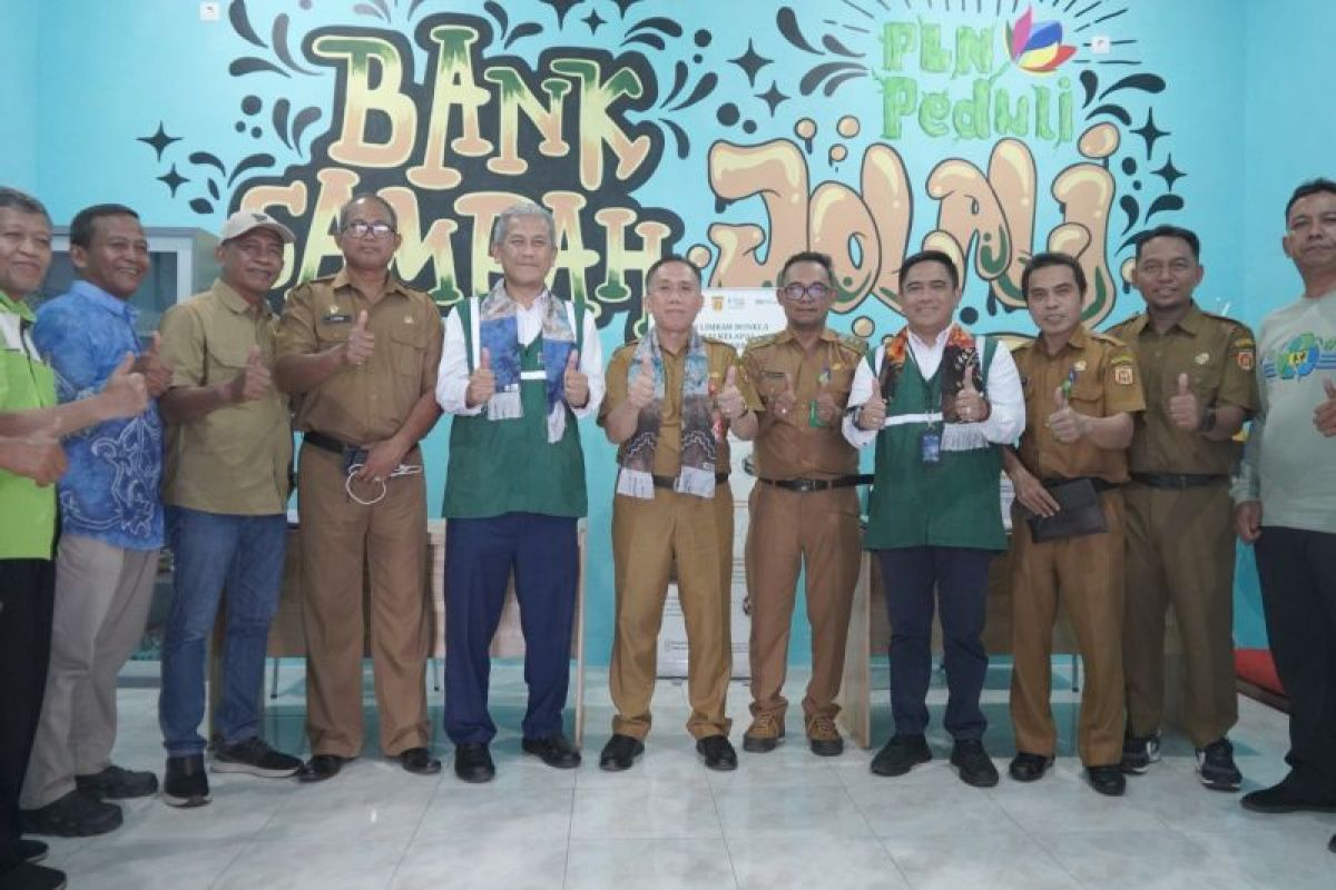 PLN UID Kalselteng resmikan Bank Sampah Jolali Banjarbaru