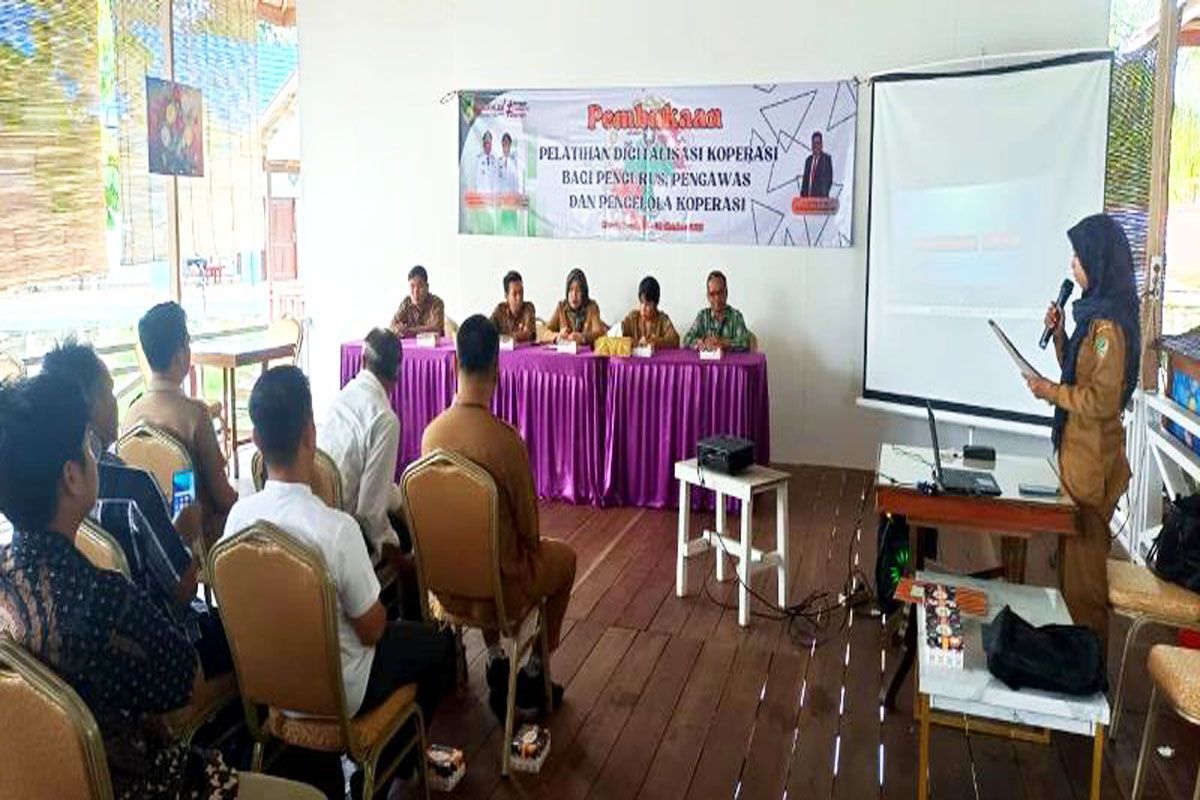 Disnakertranskop UKM Barut tingkatkan pengelola koperasi kuasai teknologi digital