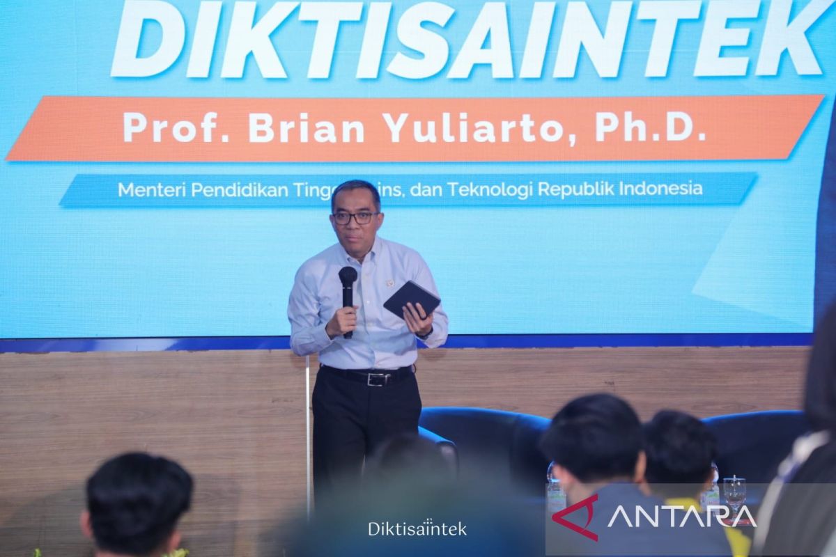 Kemdiktisaintek membekali calon pemimpin masa depan lewat FLC 2025