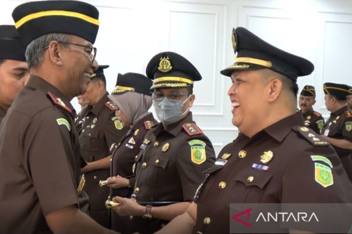 Mantan Plh Kasi Penkum Kejati Sumut dilantik sebagai Kabag TU Kejati Sumbar