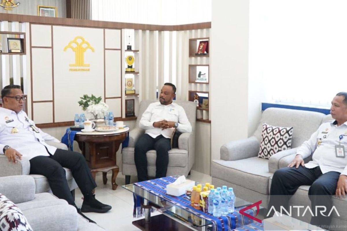 Kemenkum Maluku dampingi Pemkab Burujaga batik tradisional