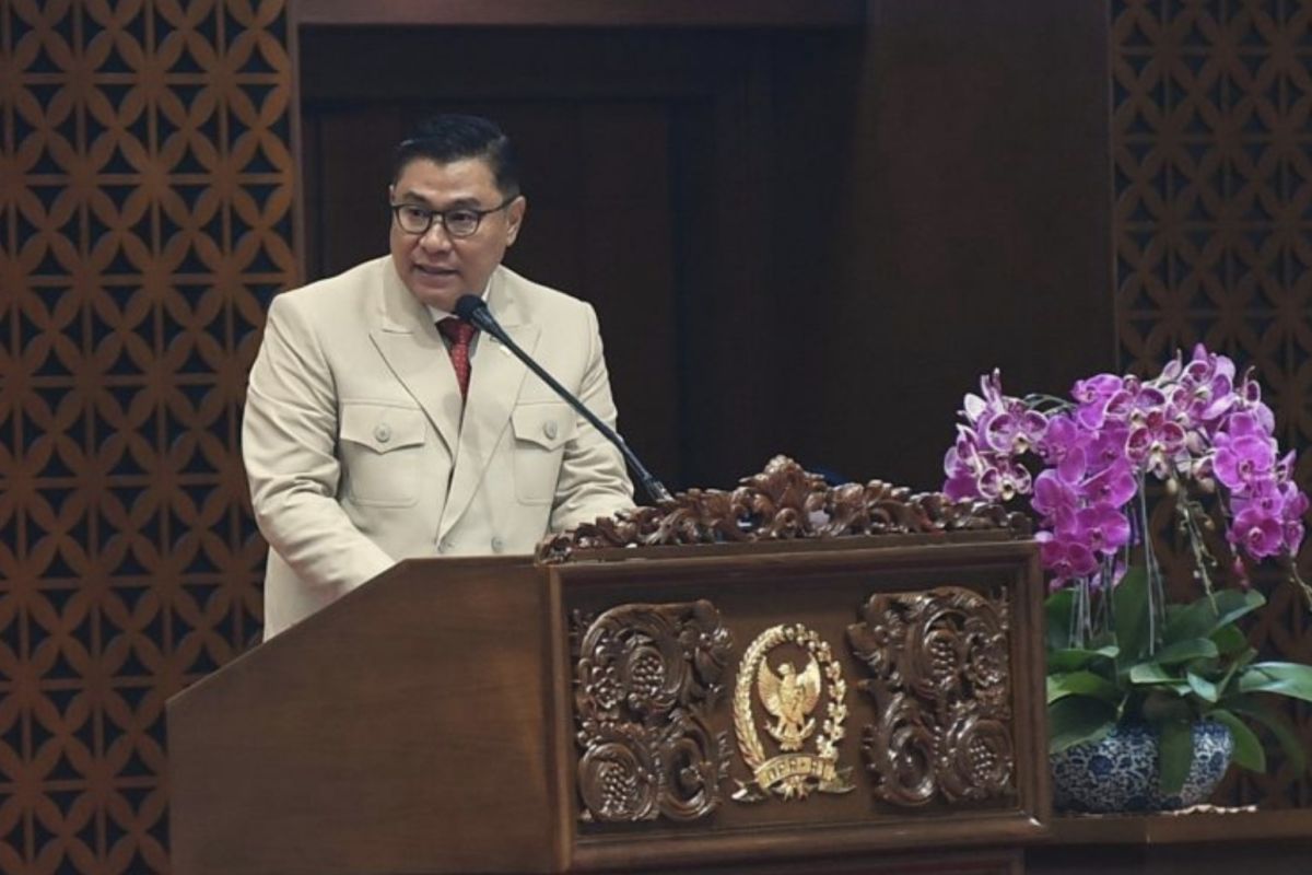 Parliament urges Ministry to optimize airports in potential regions