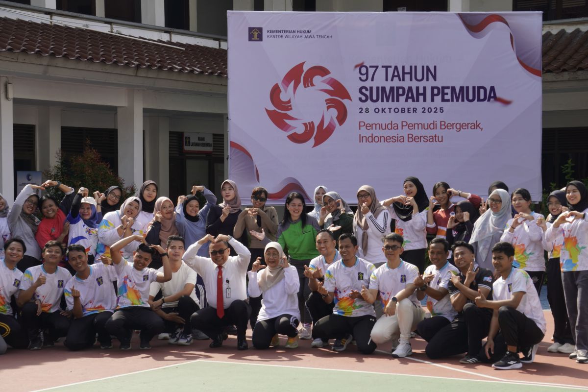 Tingkatkan kebugaran, Kemenkum Jateng gelar senam pagi