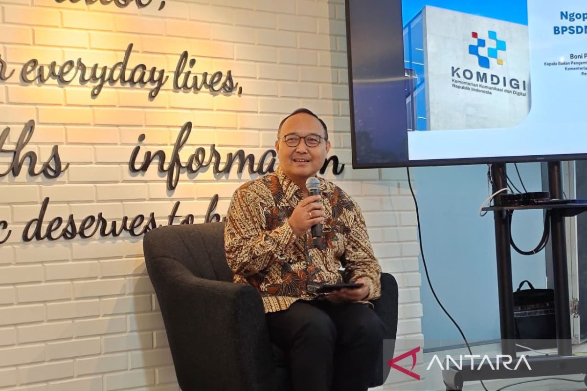 Kemkomdigi kaji aturan China wajibkan sertifikasi bagi pemengaruh