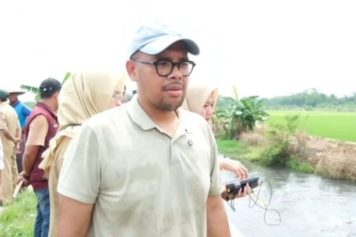 Batang bentuk tim selidiki kasus pencemaran limbah ke sungai