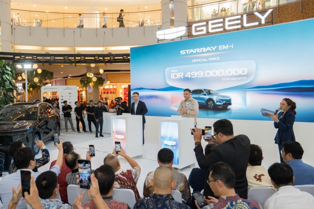 Geely umumkan harga mobil hybrid Starray EM-i di Indonesia Rp499 juta