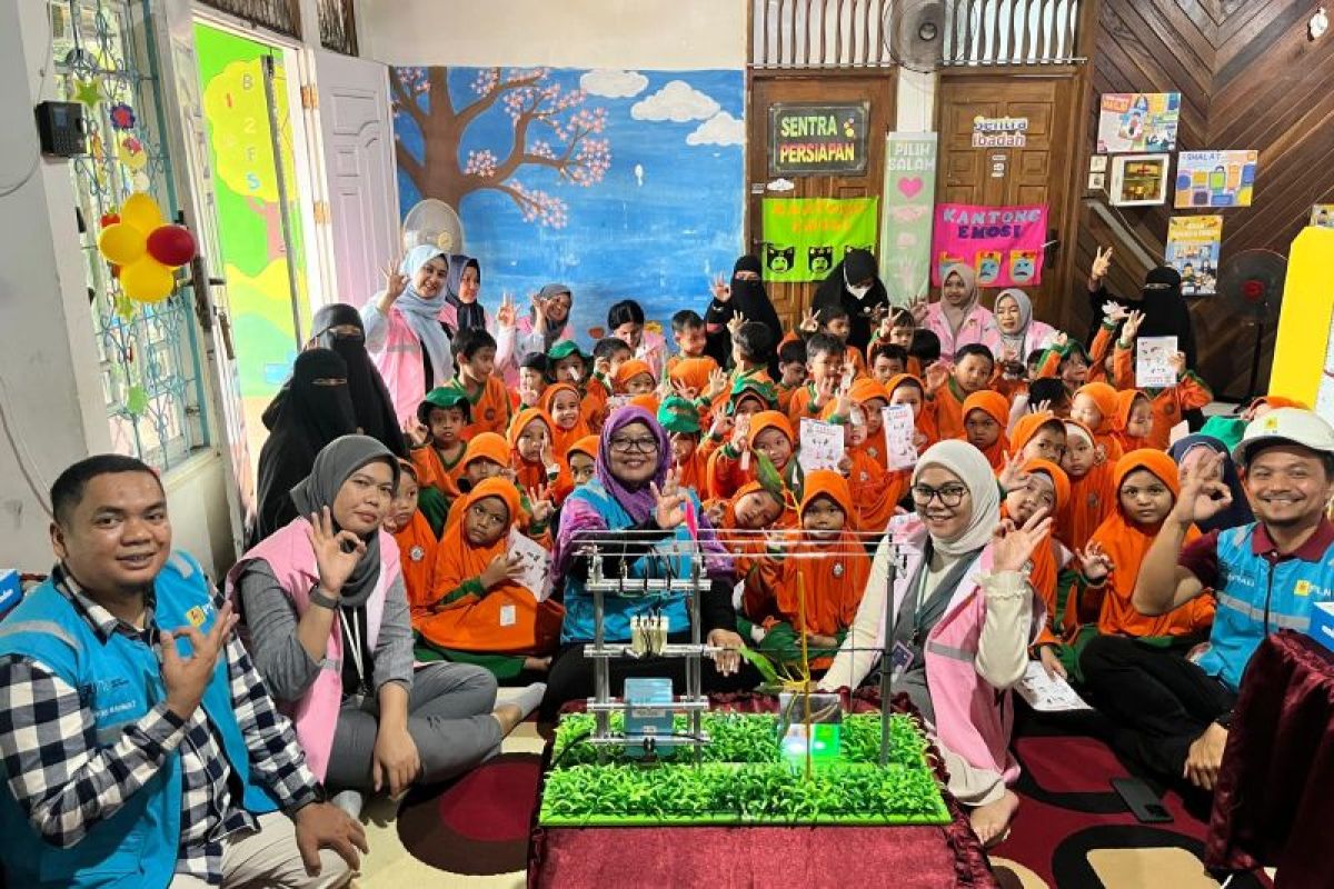 PLN Kenalkan Keselamatan Listrik Sejak Dini, Anak TKIT 1 Dar El-Iman Belajar Sambil Bermain Menyambut Hari Pahlawan