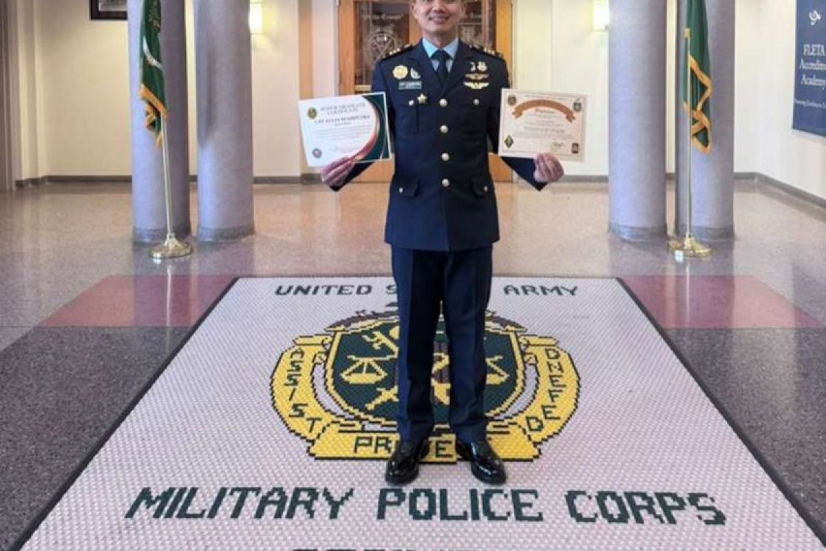 Indonesian Air Force officer tops US Army Military Police course