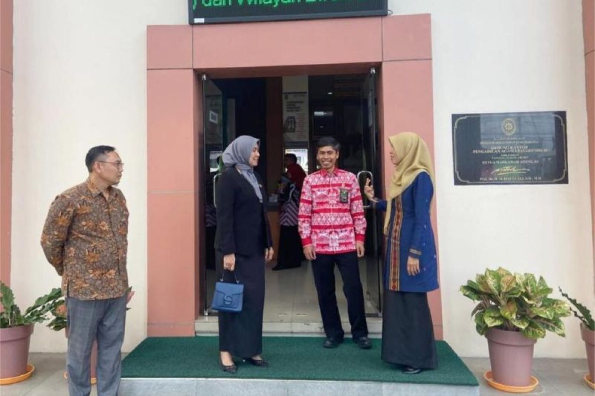 KI Sumbar monev keterbukaan informasi publik lima badan di Payakumbuh dan Limapuluh Koto