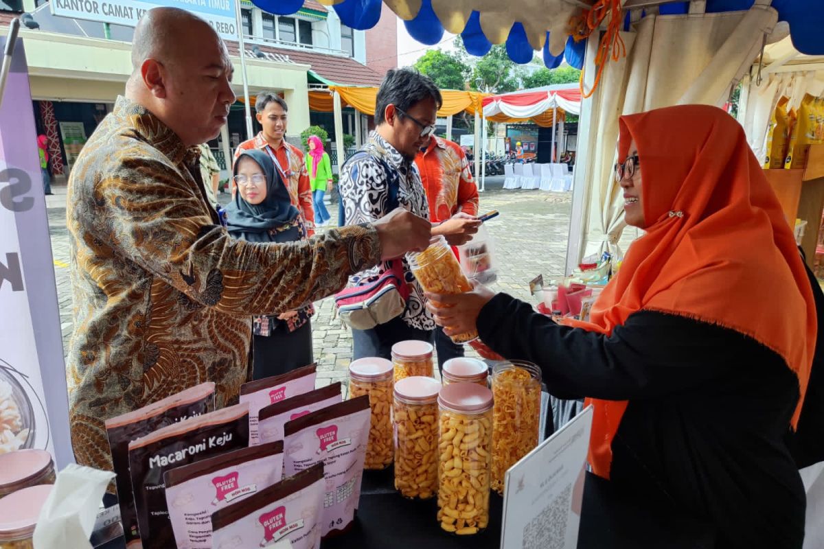 Pemberdayaan BRI dorong usaha kue kering "Bakulis" naik kelas