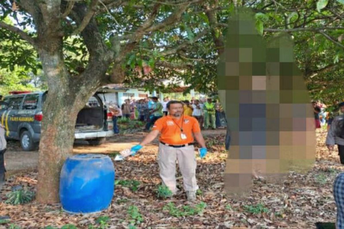 Polisi tindaklanjuti temuan warga yang meninggal gantung diri di Karawang