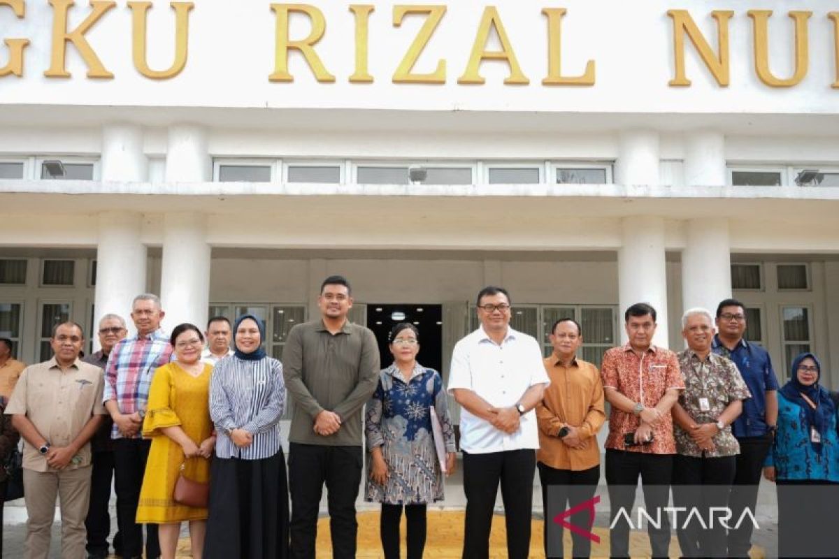 Gubernur Bobby mediasi ASN ngaku sulit naik pangkat jelang pensiun