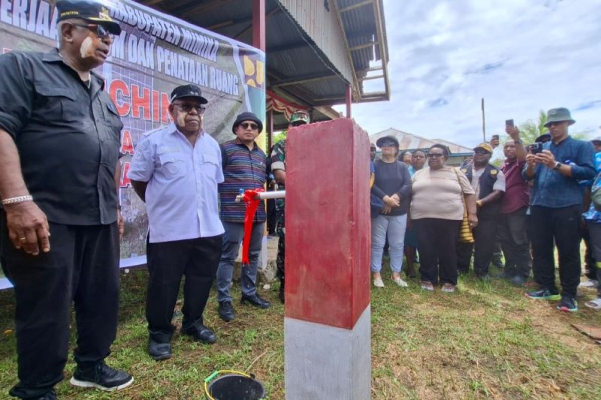 Warga Uta dan Mupuruka Mimika Barat Tengah nikmati layanan air bersih