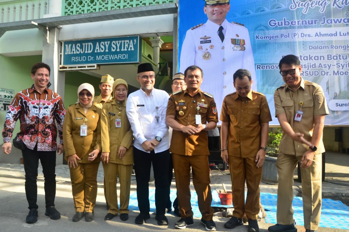 Ahmad Luthfi lakukan peletakan batu pertama renovasi masjid RSUD Dr Moewardi