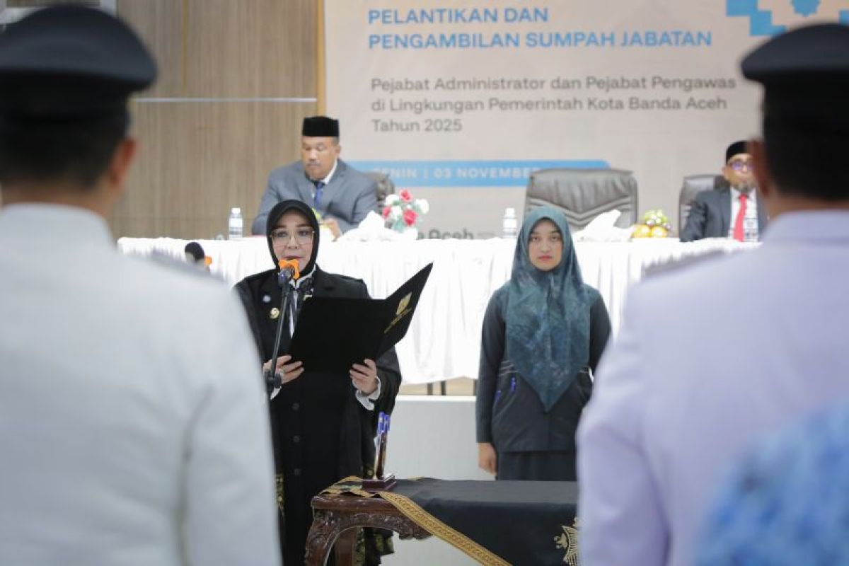 Wali Kota Banda Aceh lantik 92 pejabat struktural baru