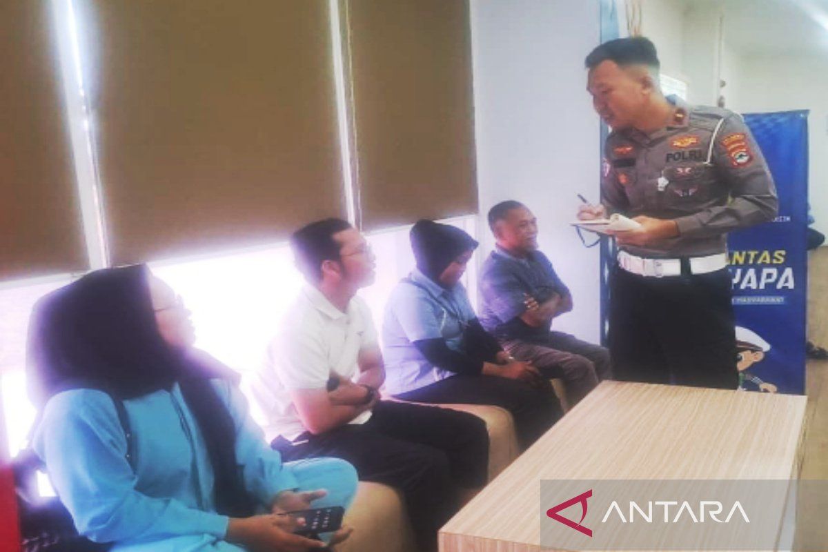 Satlantas Banjarmasin evaluasi pelayanan perpanjangan SIM