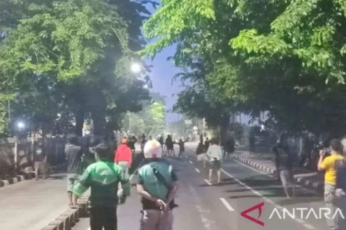 Warga Kalimalang resah maraknya tawuran remaja bersenjata tajam