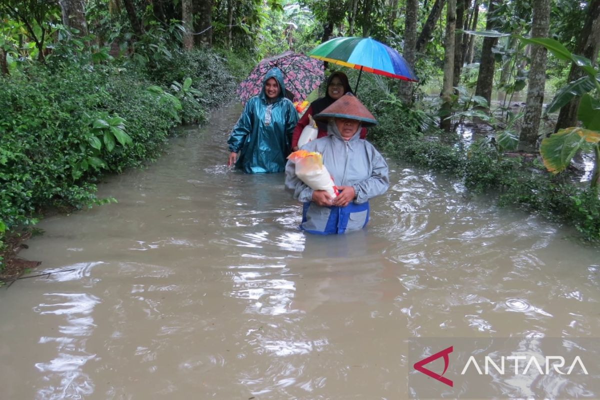 BPBD Jember gerak cepat tangani banjir yang meluas hingga 3 kecamatan