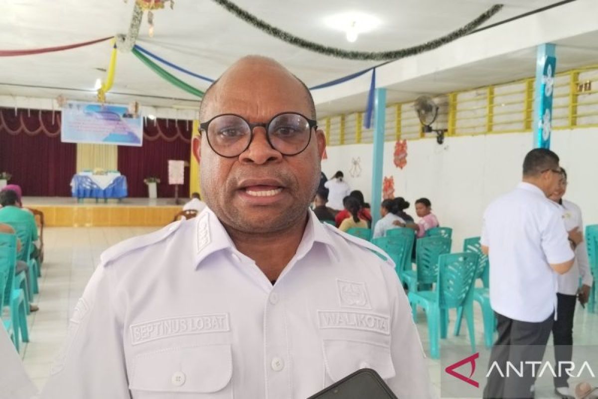 Pemkot Sorong bekali kepsek SD tentang perencanaan berbasis data