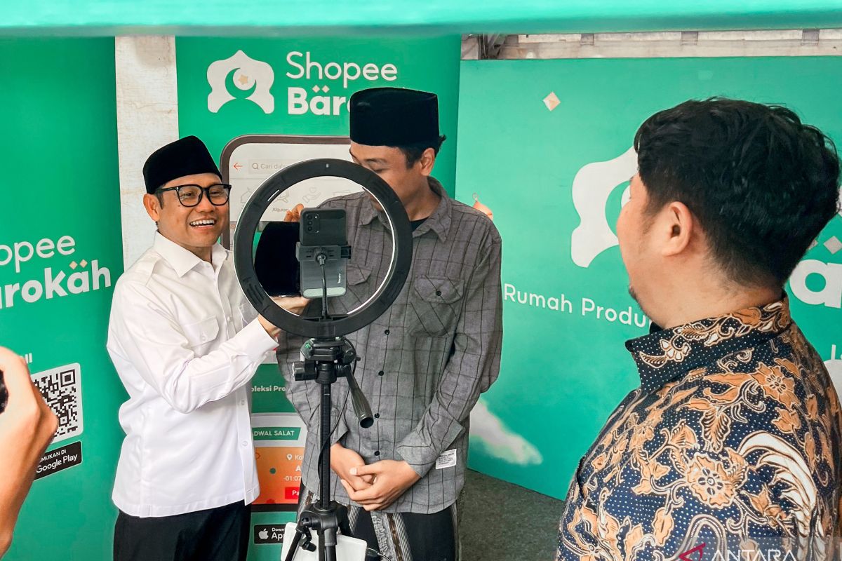 Pelatihan digital bagi para santri yang diselenggarakan Shopee, bantu pemerintah