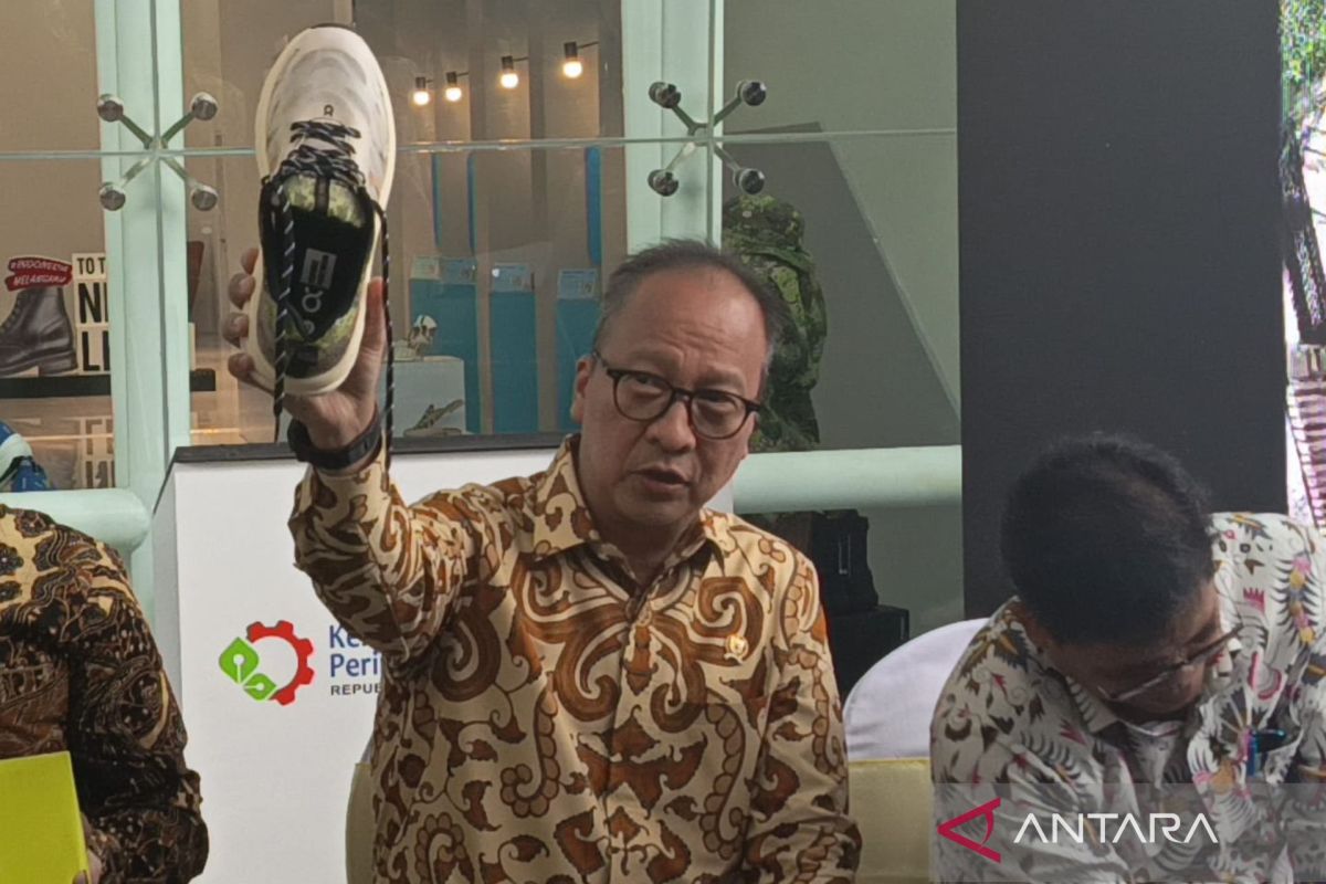 Kemenperin perkuat peran industri persepatuan melalui BPIPI Sidoarjo