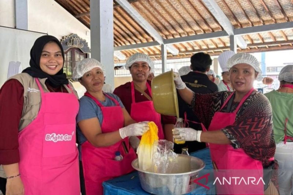 Pertamina beri pelatihan racik jamu kepada wanita nelayan di Bali