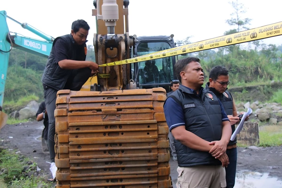 Polri tetapkan tiga tersangka kasus penambangan pasir ilegal di Merapi
