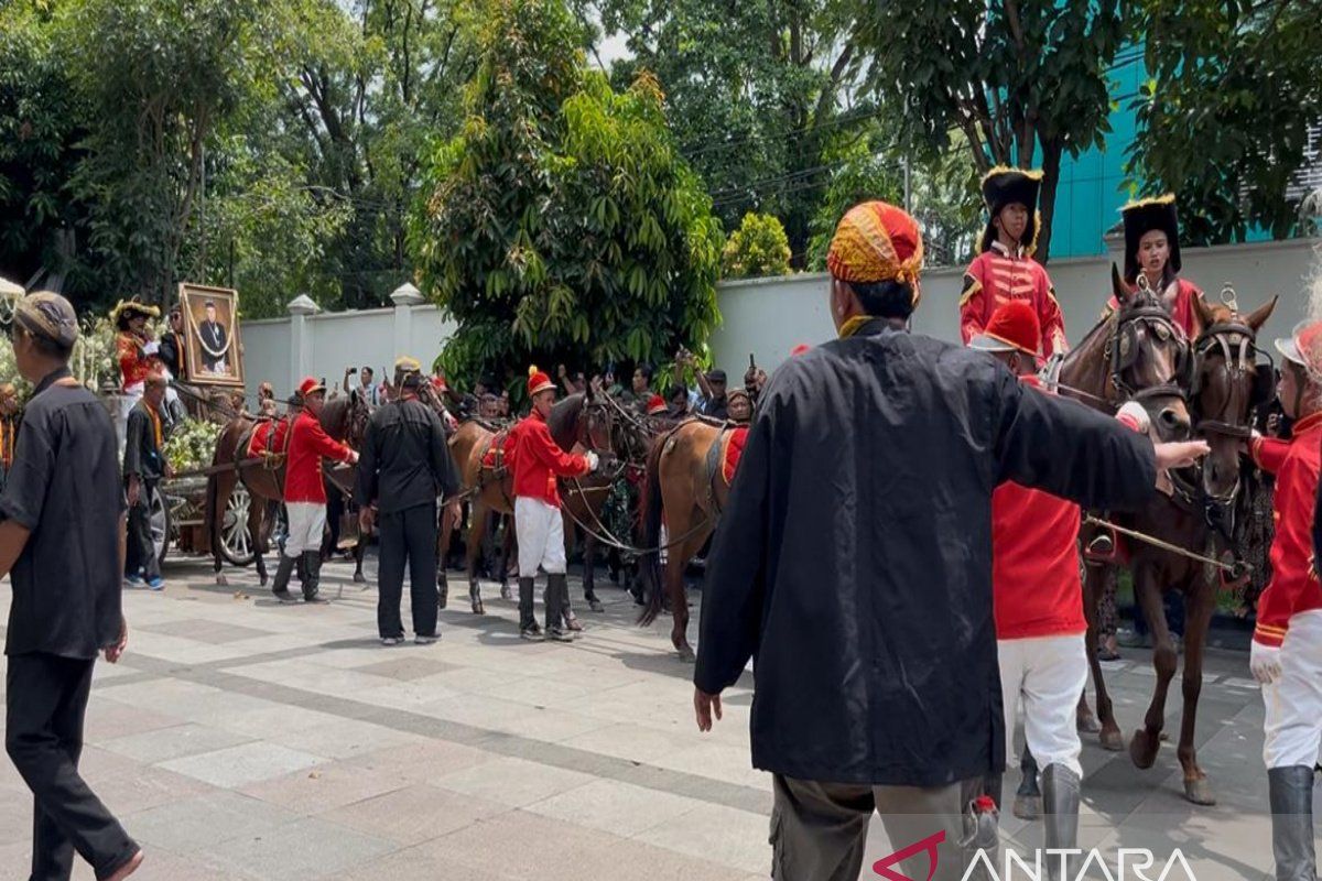 Jenazah Raja Surakarta PB XIII diberangkatkan ke Imogiri Rabu pagi