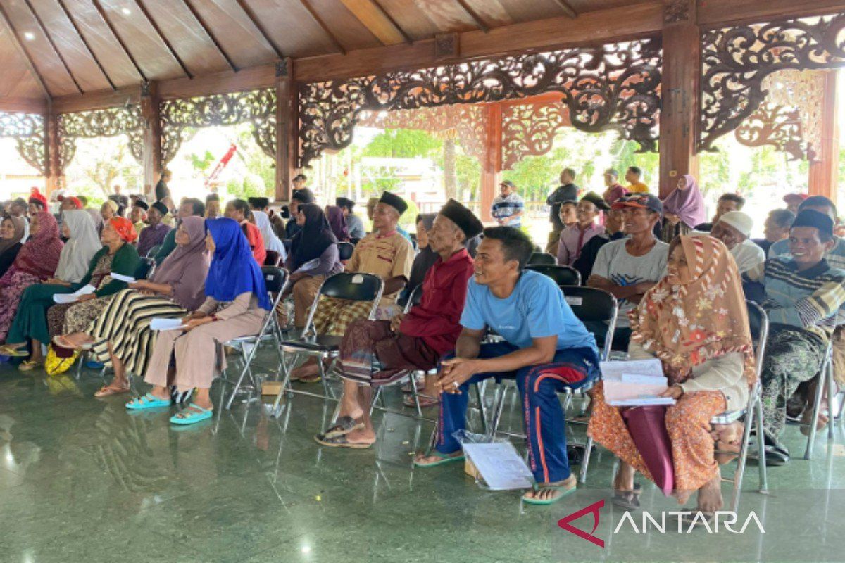 Pemkab Pamekasan berikan BLT-DBHCHT pada 23.064 buruh tani tembakau