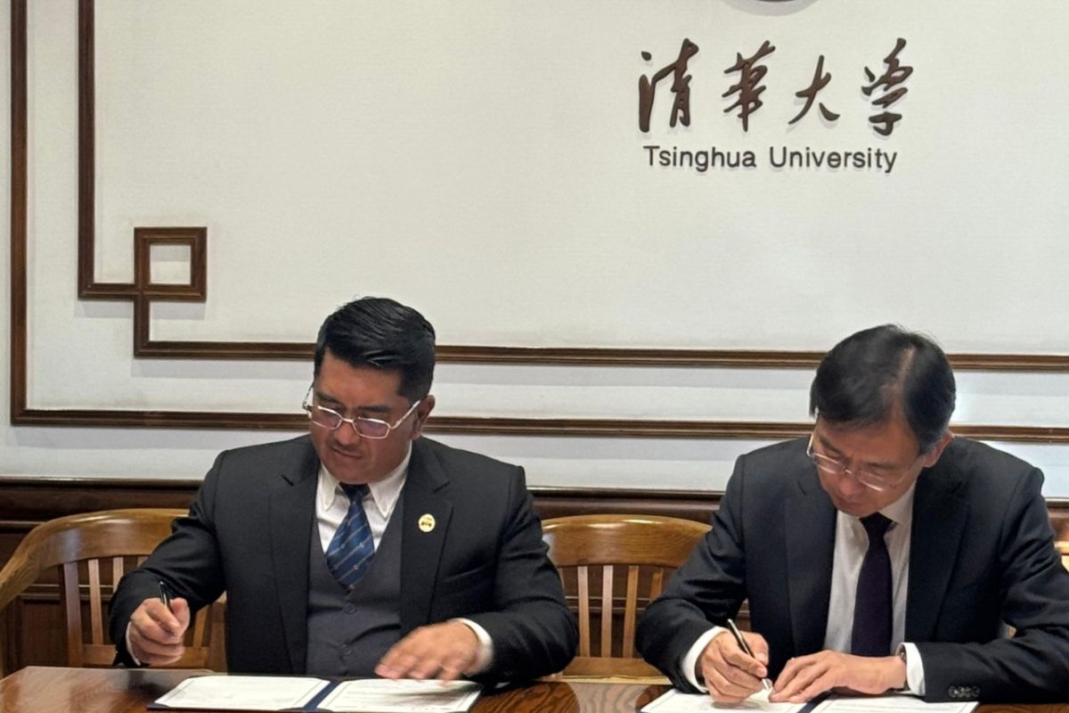 Rektor UI teken MoU dengan Tsinghua University, Perkuat Riset dan Teknologi Net Zero
