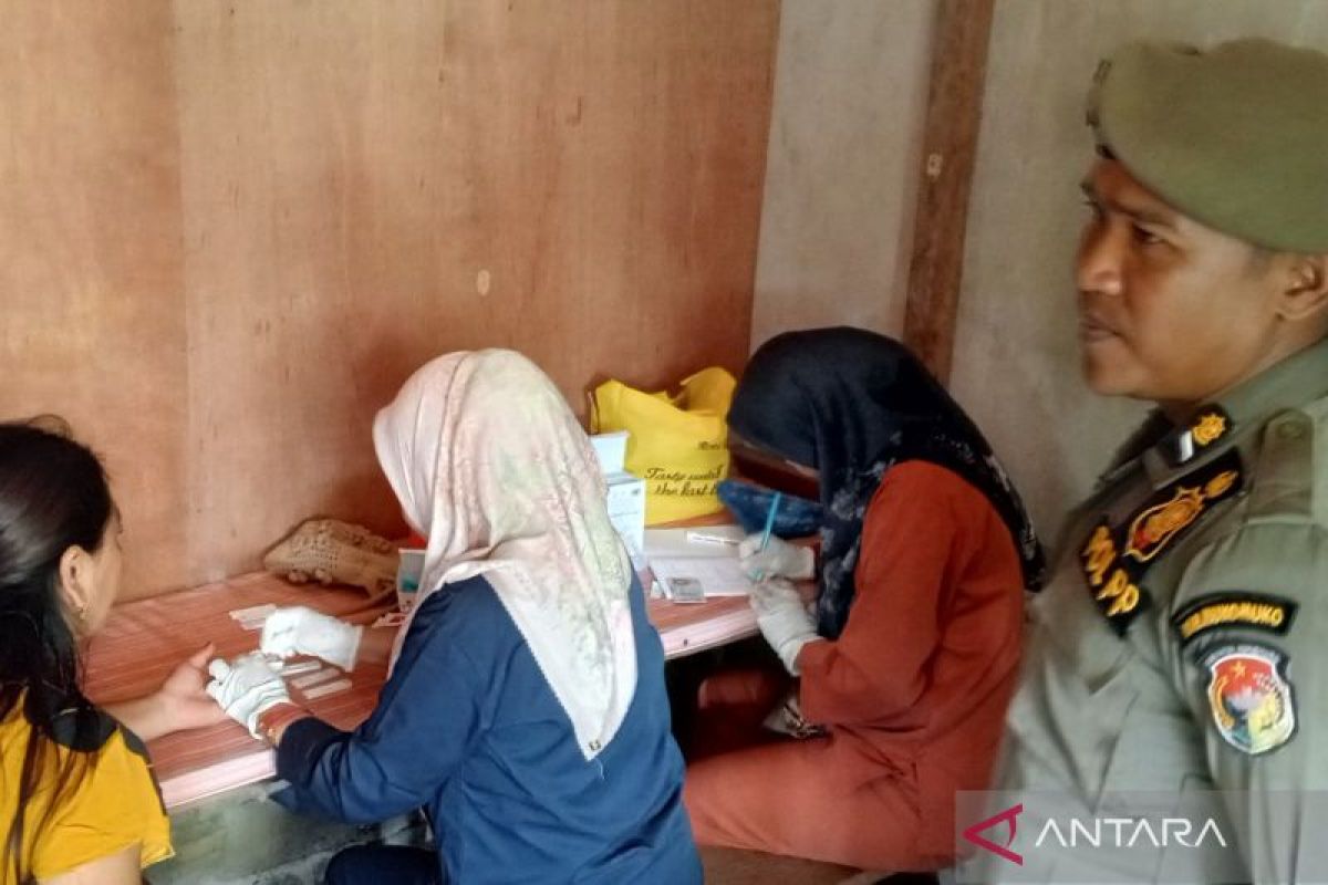 Mukomuko pulangkan pekerja panti pijat idap penyakit menular seksual