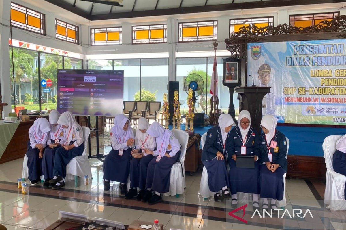 Pemkab Batang perkuat karakter siswa lewat LCC pendidikan Pancasila tingkat SMP
